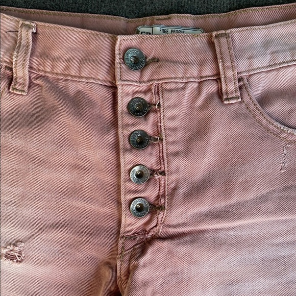 FREE PEOPLE RUNAWAY SLOUCH Mauve Denim Shorts 27 - Picture 5 of 10